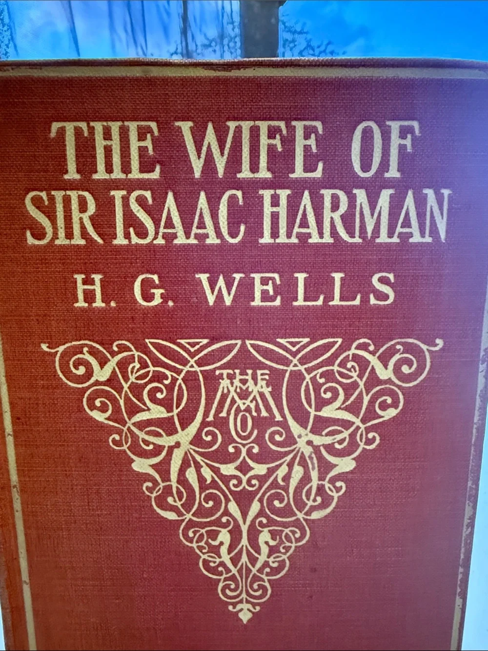 The 1916 Wife of Sir Isaac Harman by H. G. Wells Red Cloth Hardcover Gold Foil - Picture 2 of 10